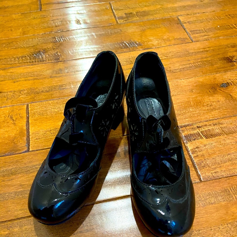 Born black shoes 6M